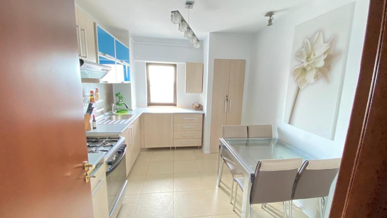Magic Blue Sea Apartment Констанца Екстериор снимка