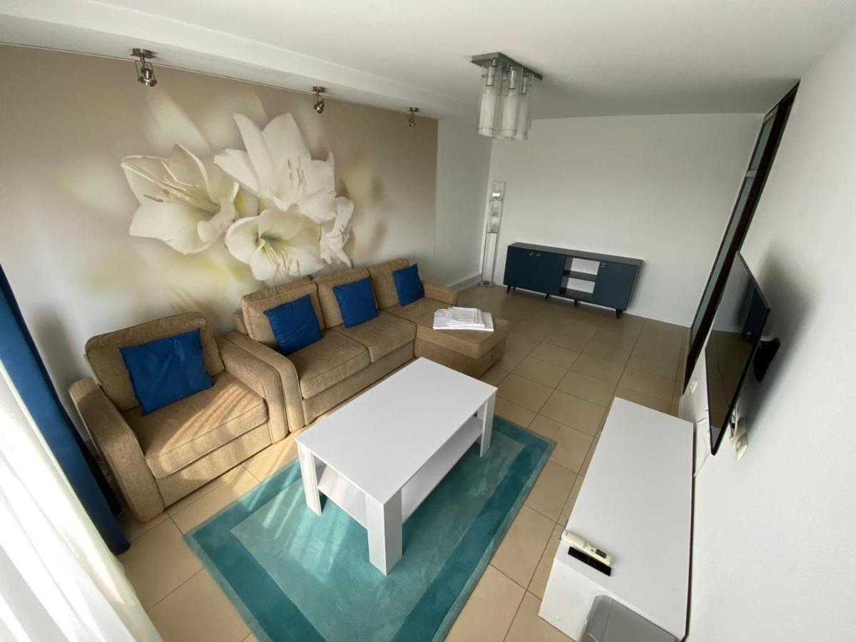 Magic Blue Sea Apartment Констанца Екстериор снимка